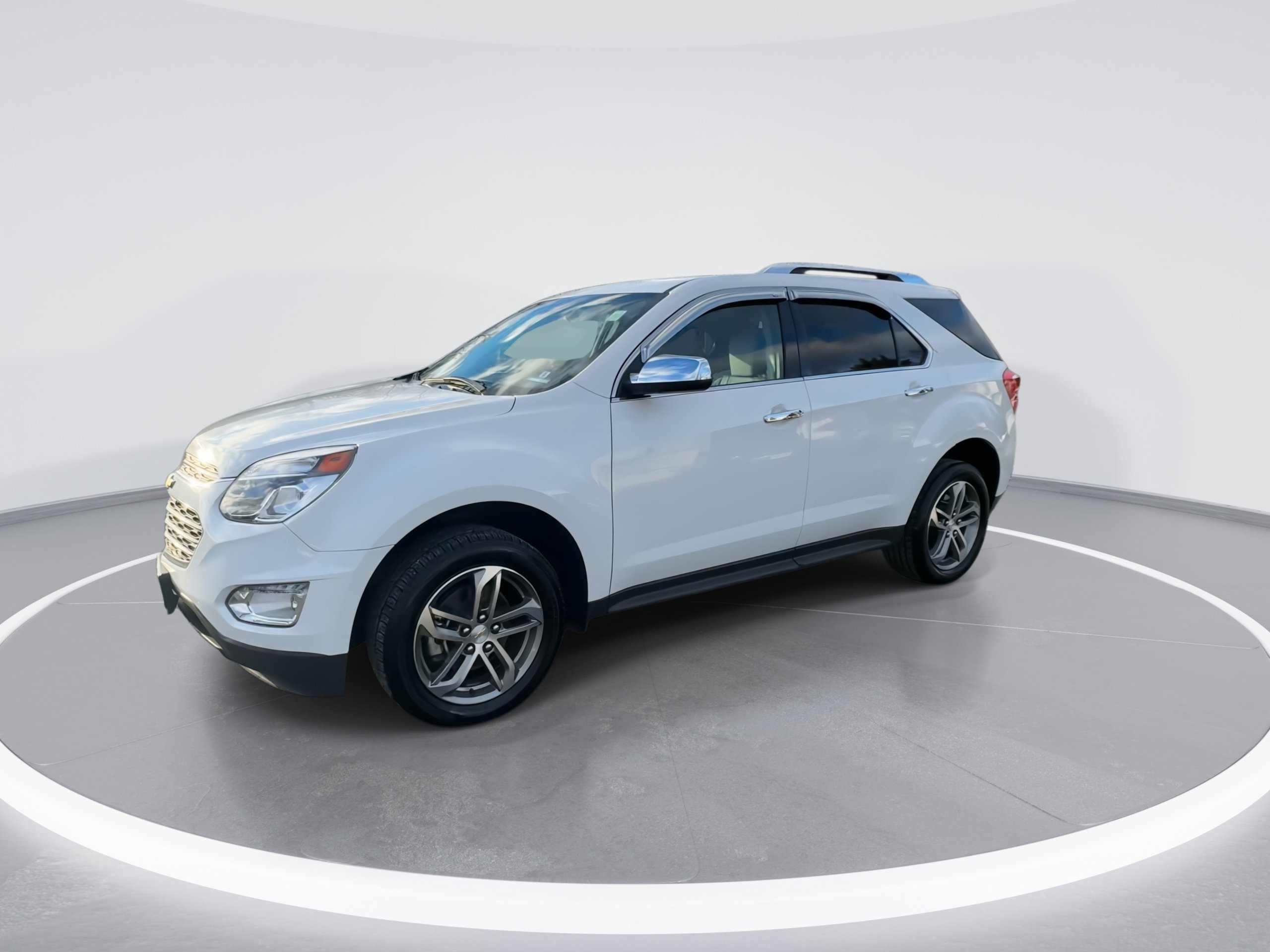 Used 2017 Chevrolet Equinox Premier w/ Enhanced Convenience Package image 4