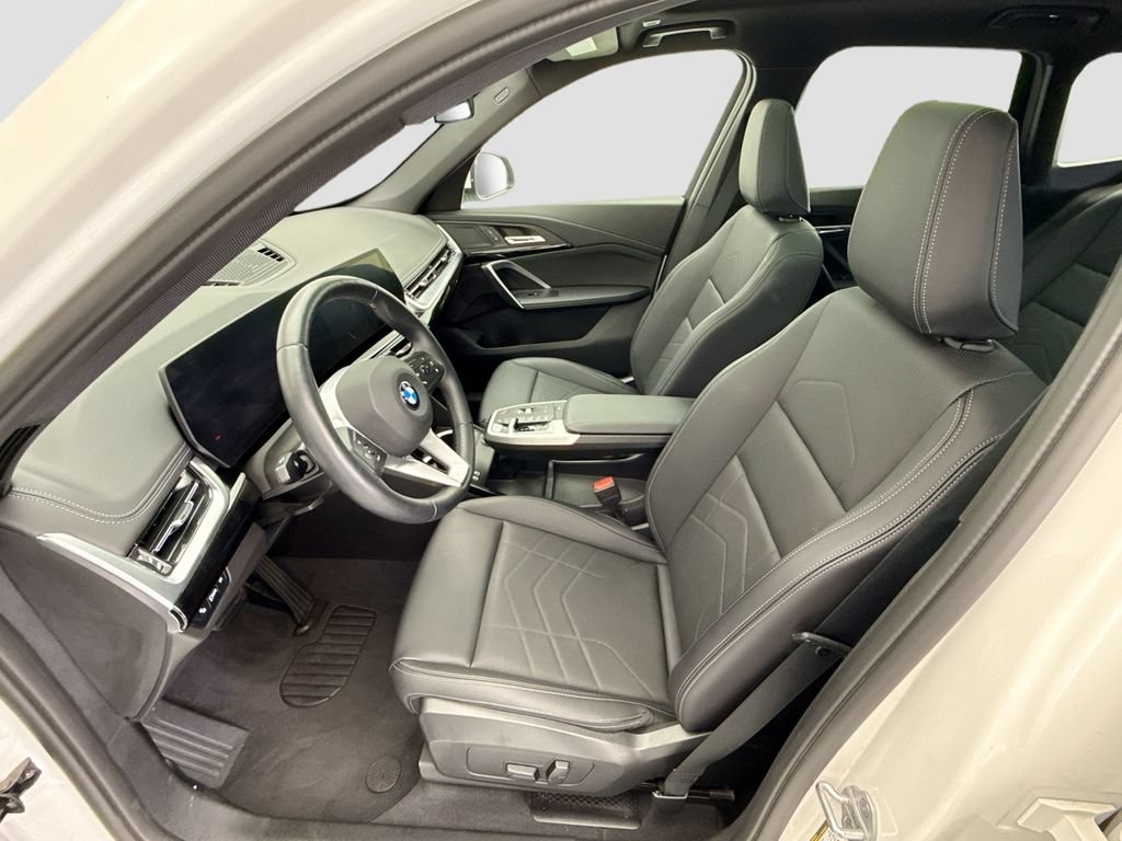 Used 2025 BMW X1 xDrive28i w/ Convenience Package AWD/4WD image 18