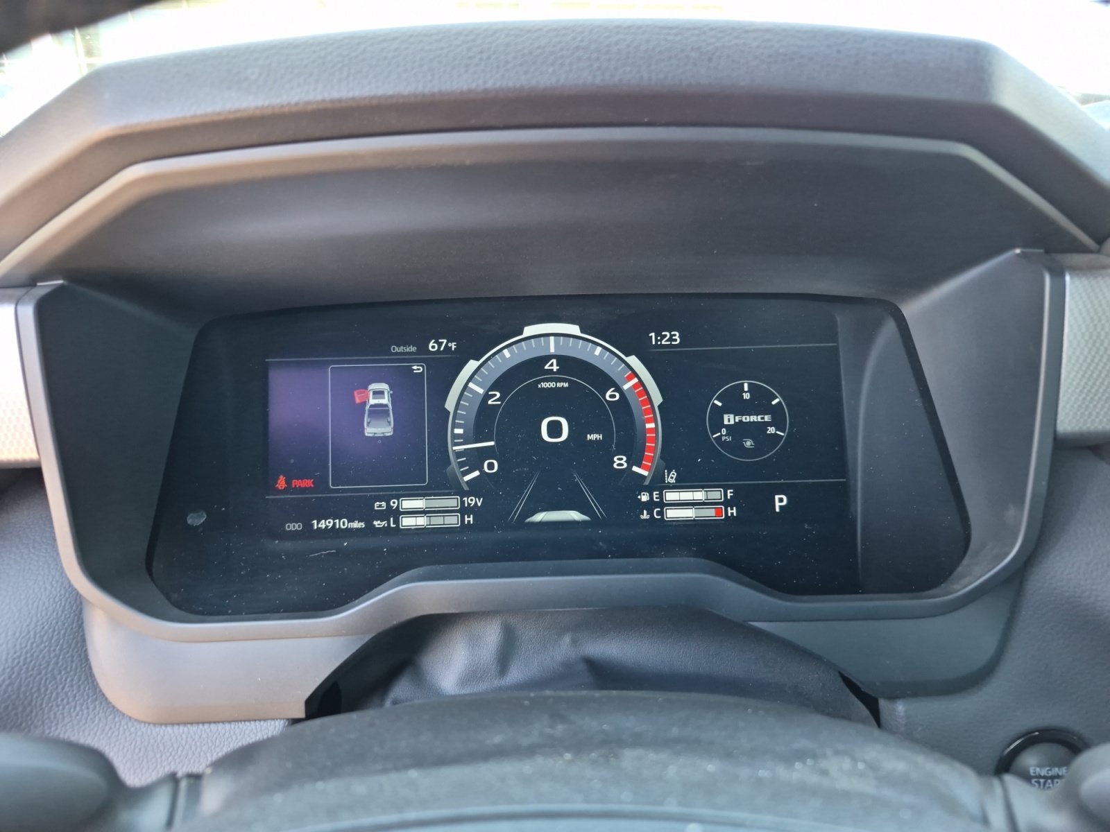 Used 2025 Toyota Tundra Limited AWD/4WD image 10