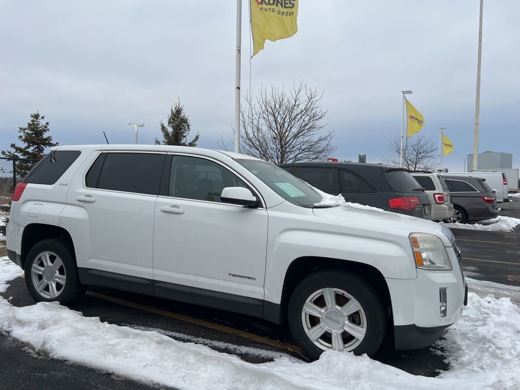 Used 2015 GMC Terrain SLE image 3