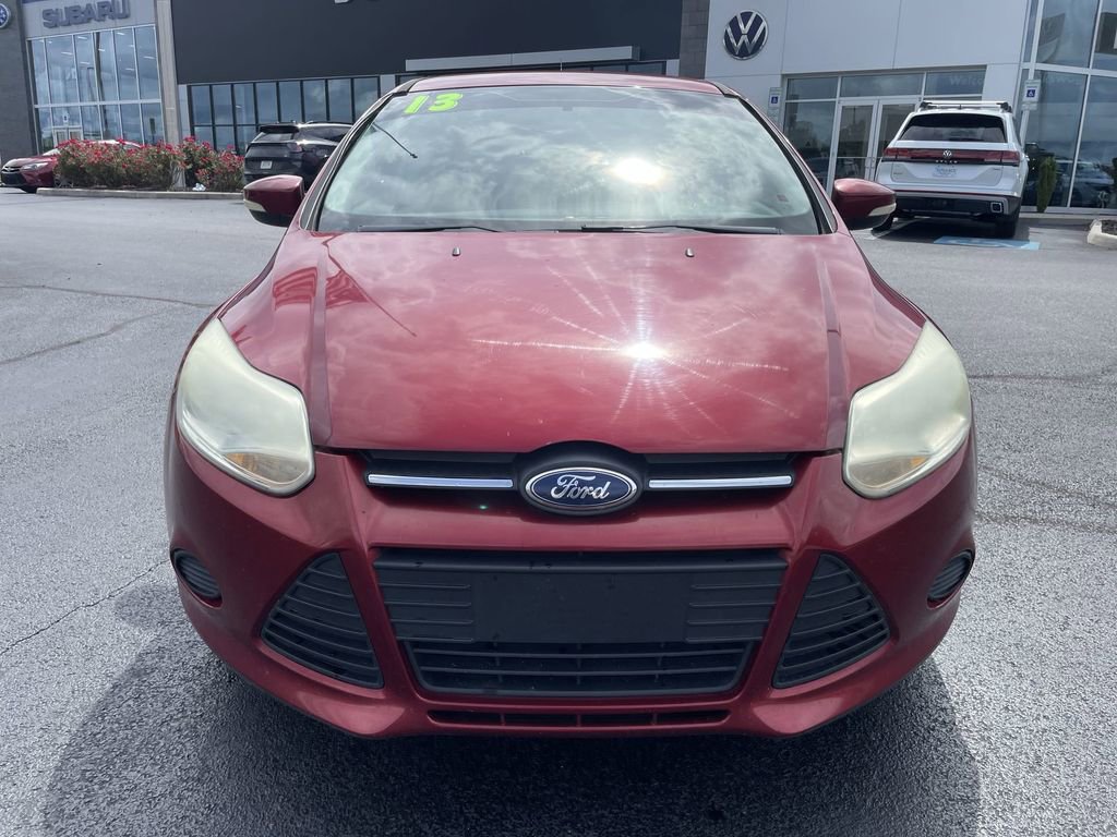 Used 2013 Ford Focus SE FWD image 2