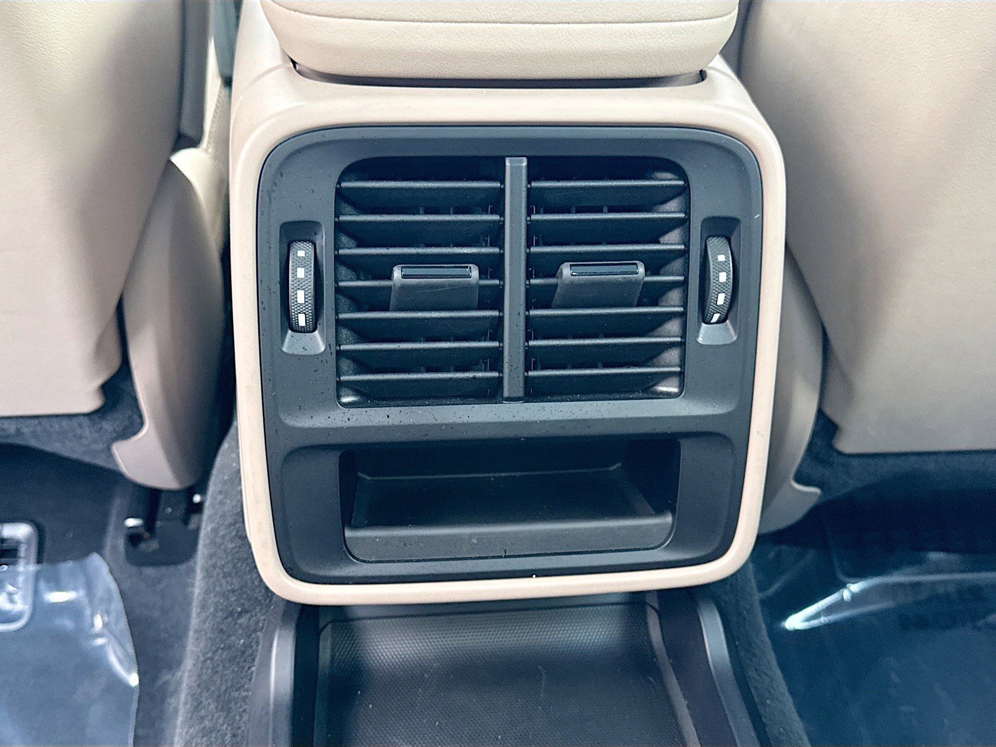 Used 2022 Porsche Taycan RWD image 19