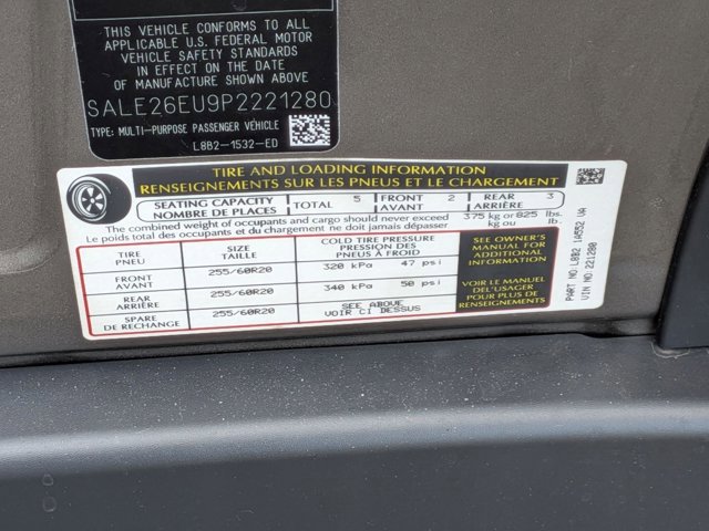 Used 2023 Land Rover Defender 90 X-Dynamic SE image 20