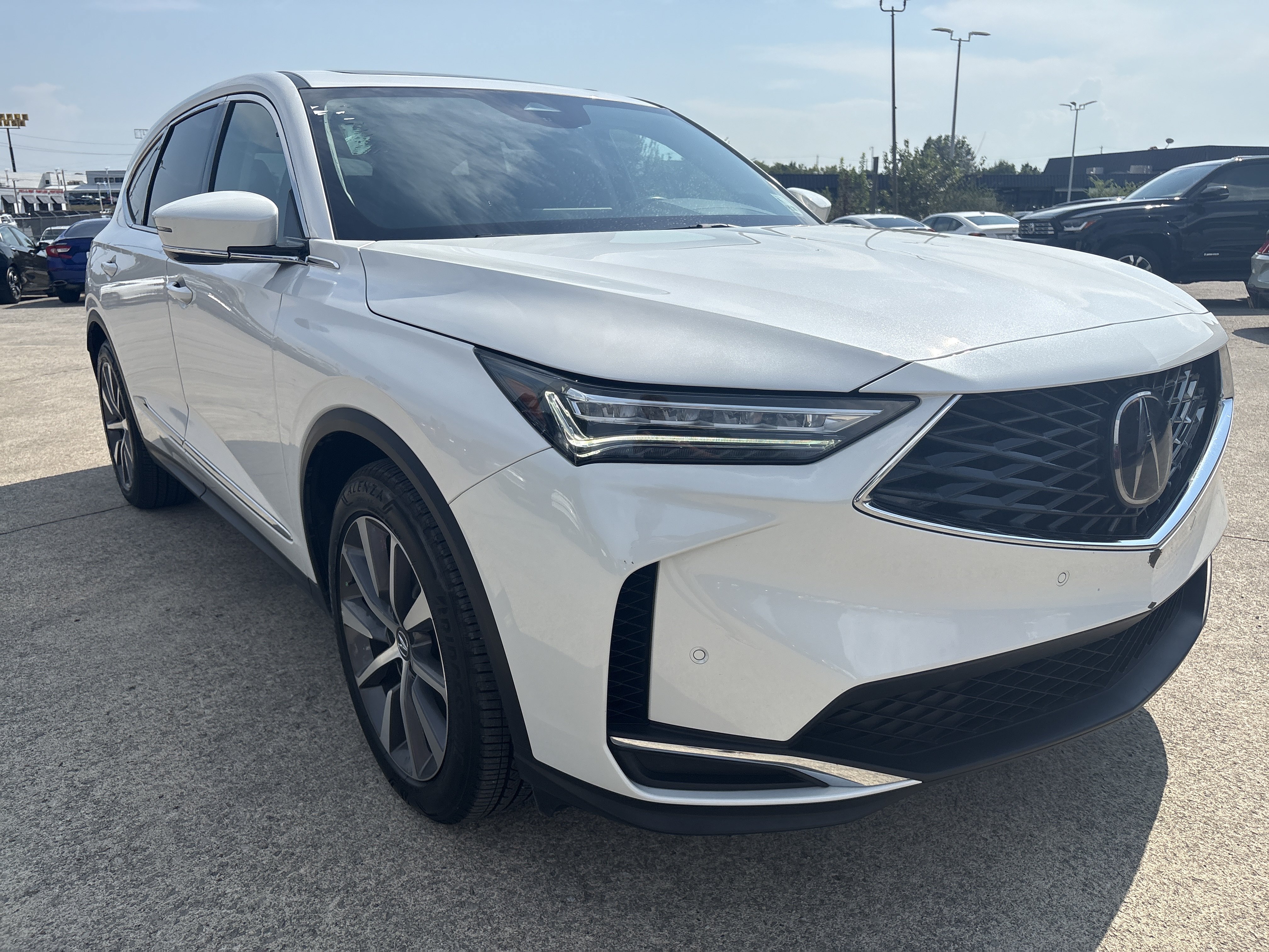 Used 2025 Acura MDX w/ Technology Package FWD image 1