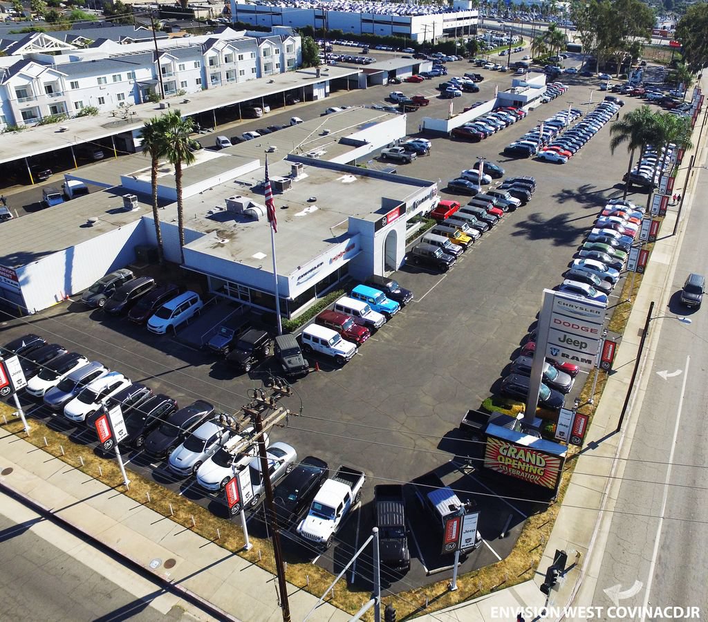 Used 2023 Jeep Wrangler Unlimited AWD/4WD image 12