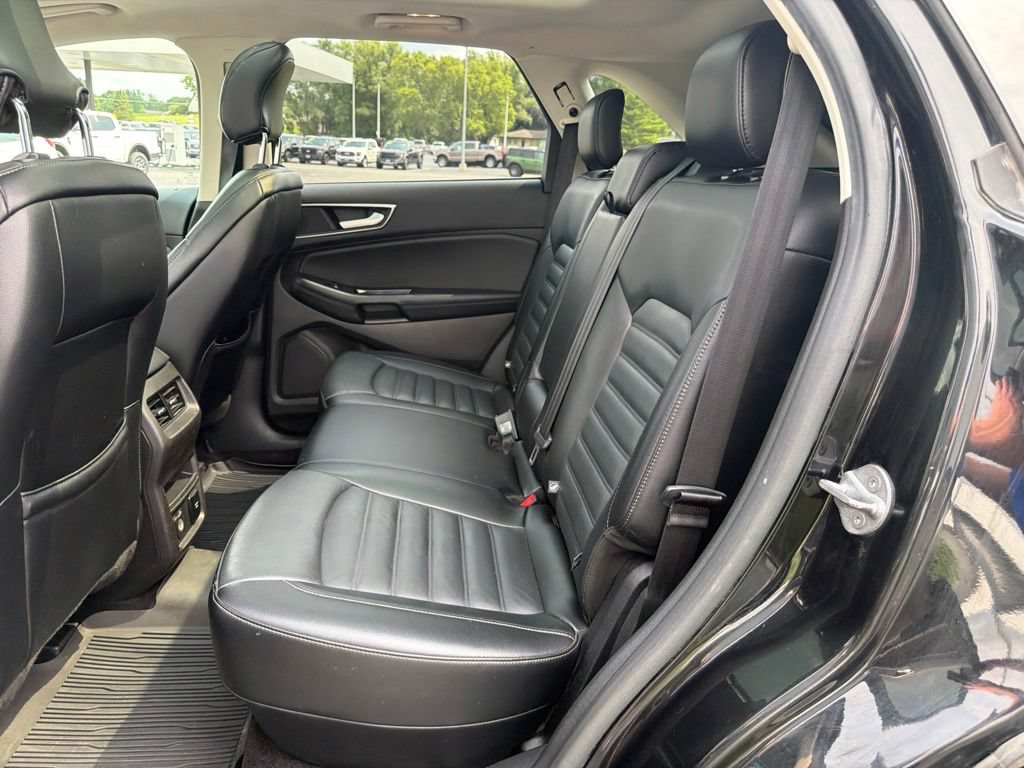 Used 2017 Ford Edge SEL w/ Equipment Group 201A AWD/4WD image 13