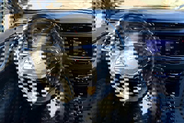 Used 2023 Cadillac XT5 Premium Luxury image 4