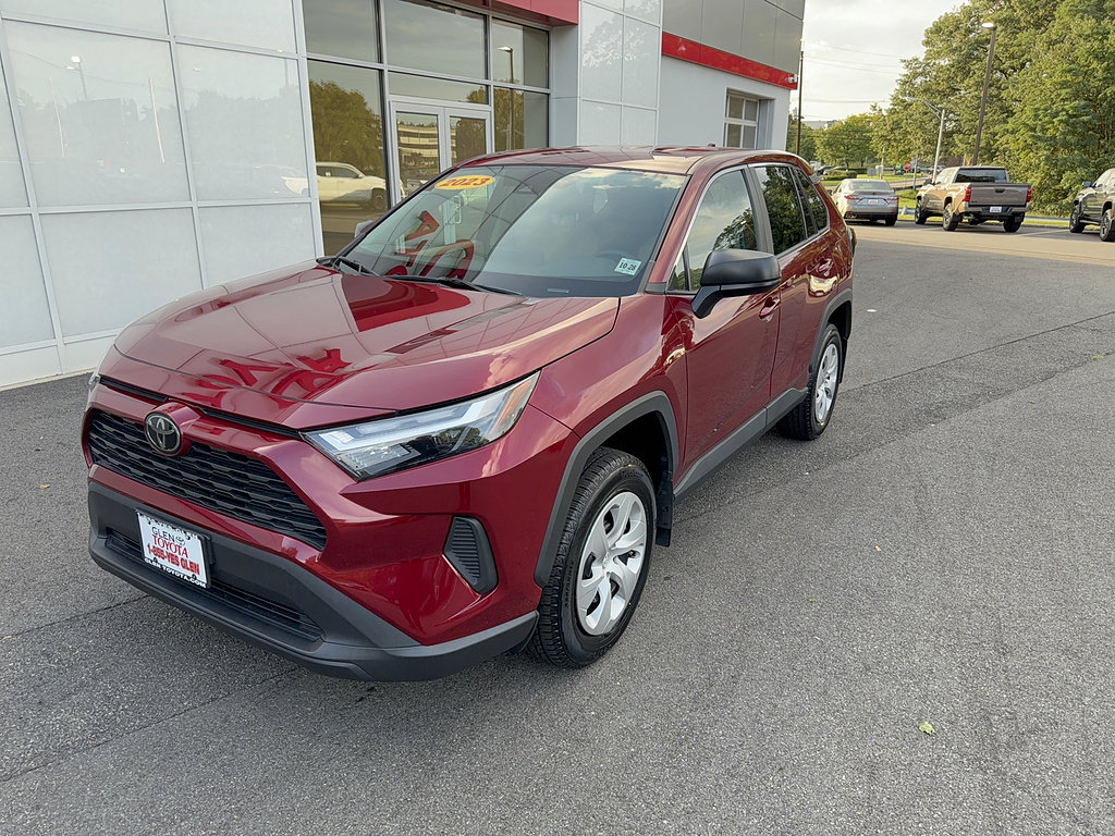 Certified 2023 Toyota RAV4 LE AWD/4WD image 2