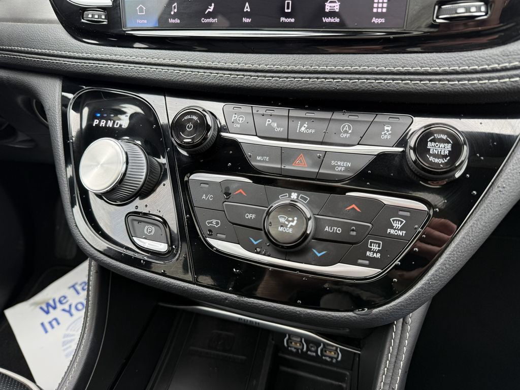 Used 2022 Chrysler Pacifica Limited w/ S Appearance Package AWD/4WD image 20