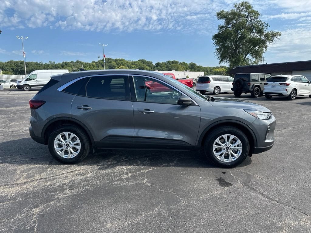 Certified 2024 Ford Escape Active w/ Tech Pack #1 AWD/4WD image 4