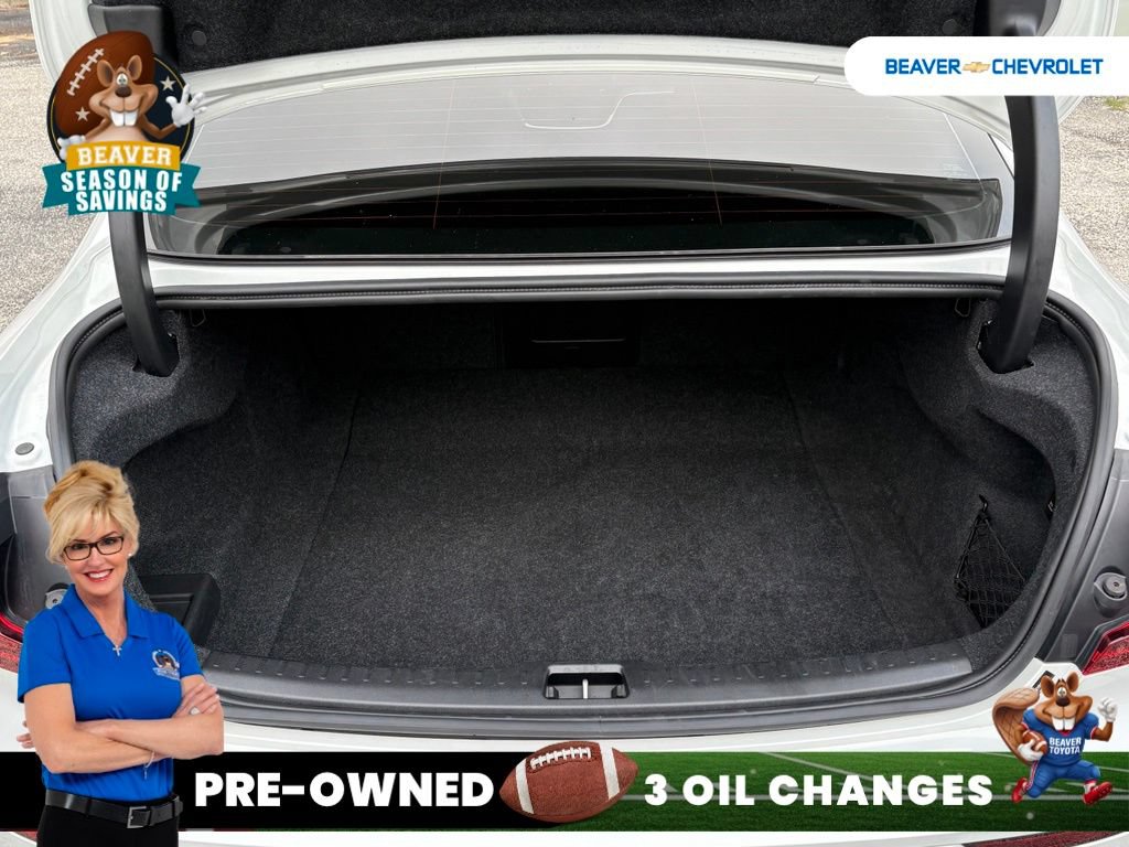 Used 2022 Volvo S60 B5 R-Design w/ Advanced Package FWD image 11