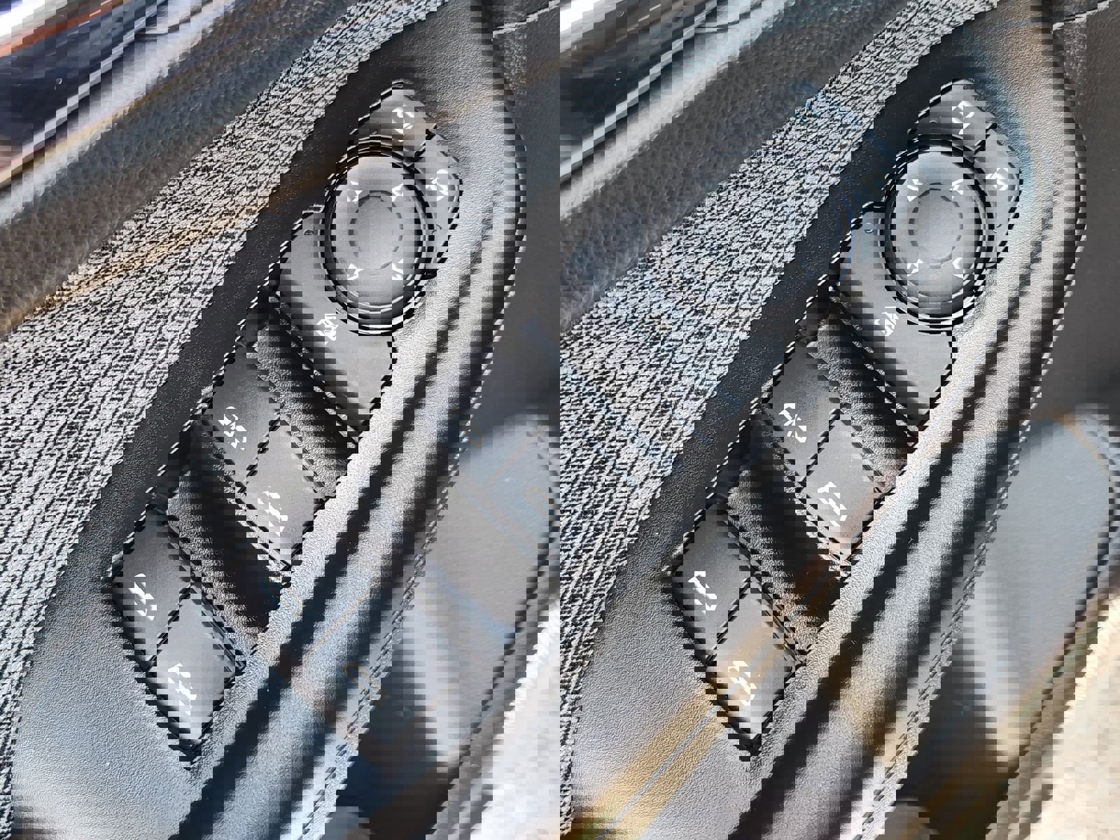 Used 2022 Chevrolet TrailBlazer LT w/ Convenience Package FWD image 32