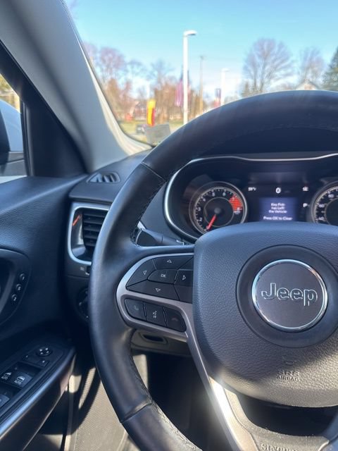 Used 2019 Jeep Cherokee Limited AWD/4WD image 28