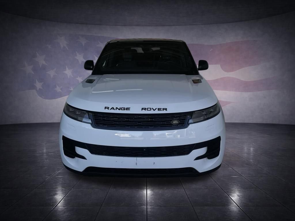 Used 2024 Land Rover Range Rover Sport SE image 8
