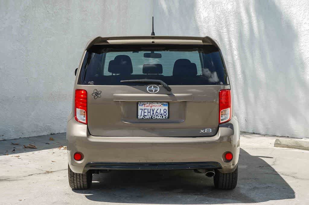 Used 2013 Scion xB FWD image 5