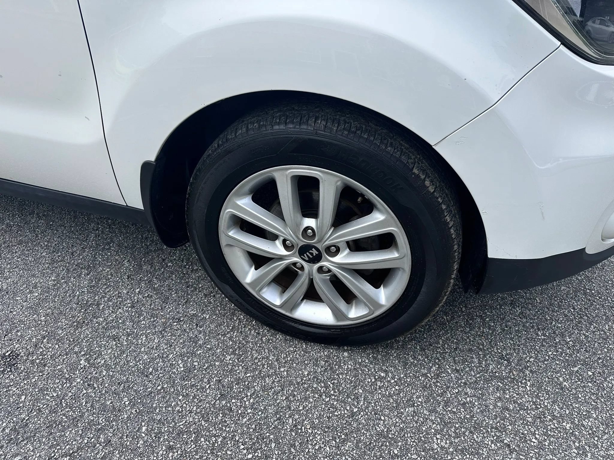 Used 2019 Kia Soul + FWD image 7