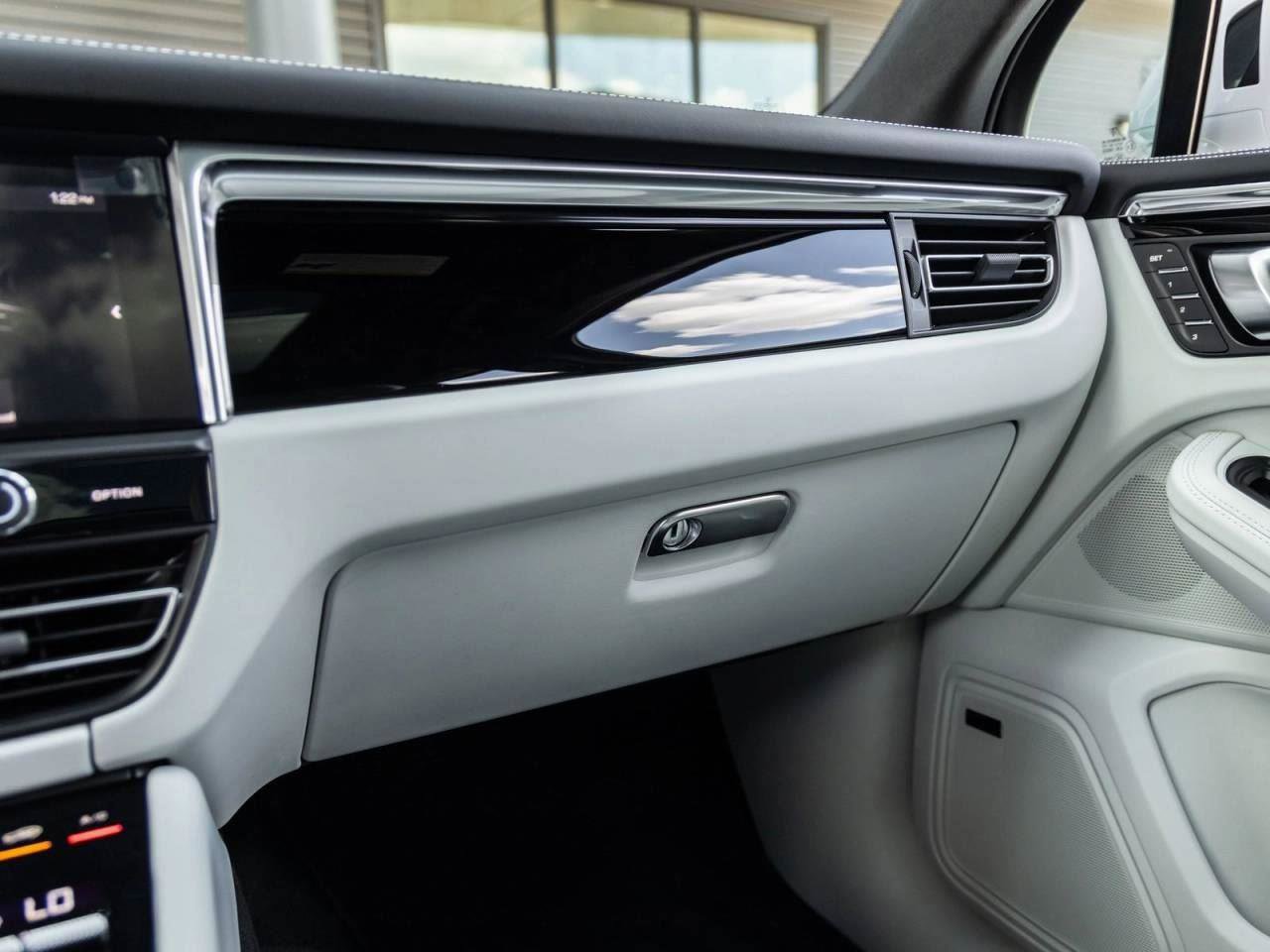 New 2026 Porsche Macan S image 81