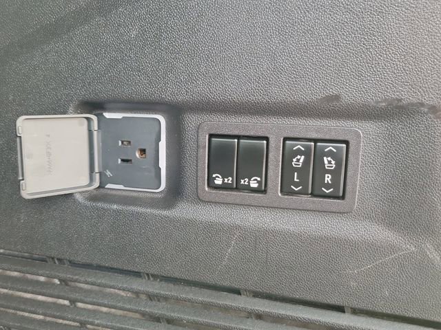 Certified 2023 Chevrolet Suburban Premier image 15