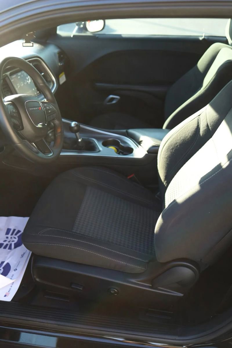 Used 2016 Dodge Challenger R/T w/ Blacktop Package image 20