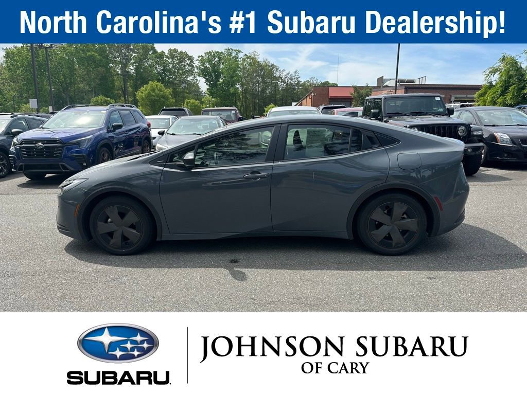 Used 2023 Toyota Prius LE image 5