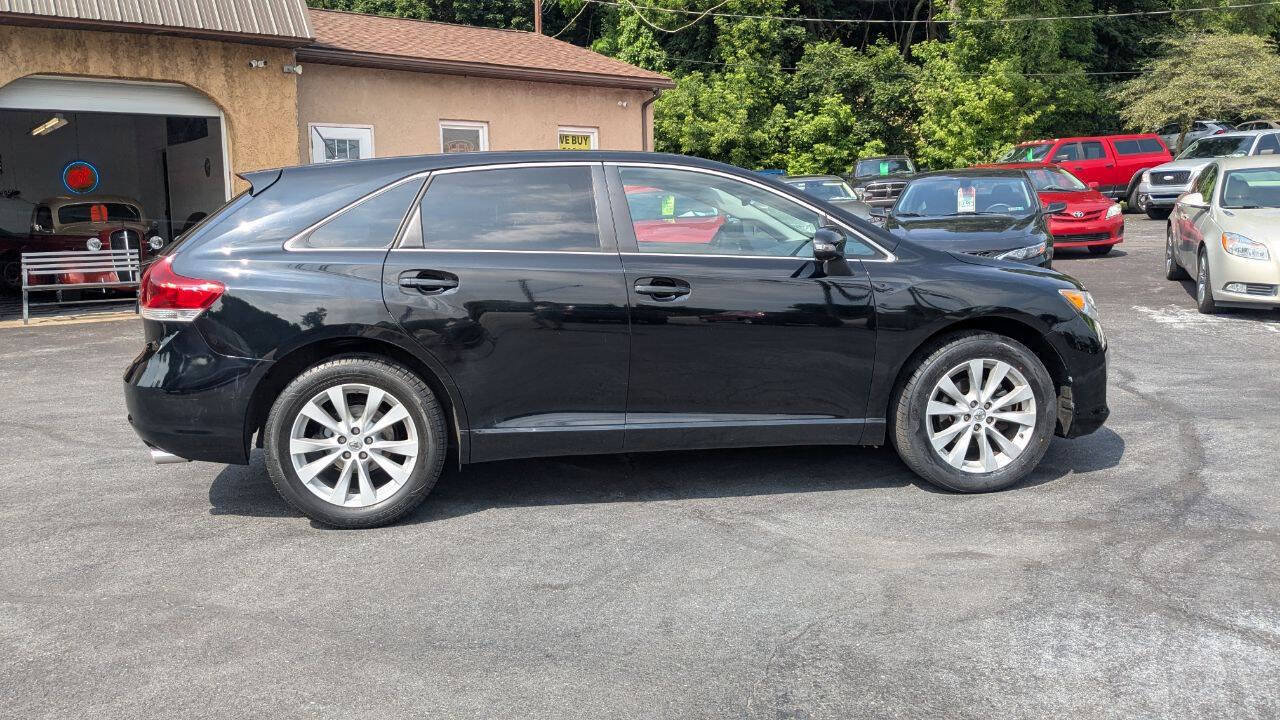 Used 2015 Toyota Venza LE AWD/4WD image 12