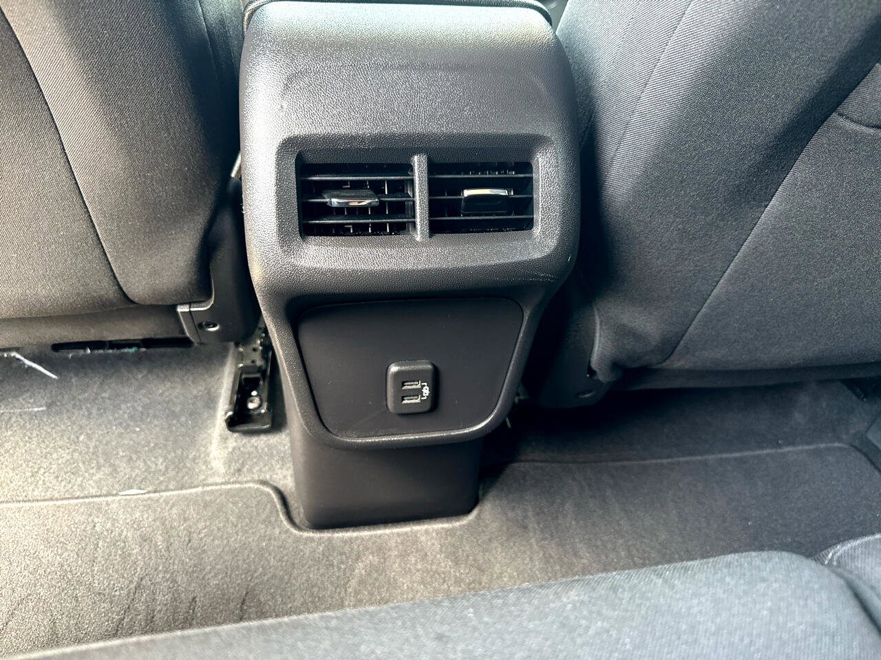 Used 2024 Chevrolet Equinox LT FWD image 17