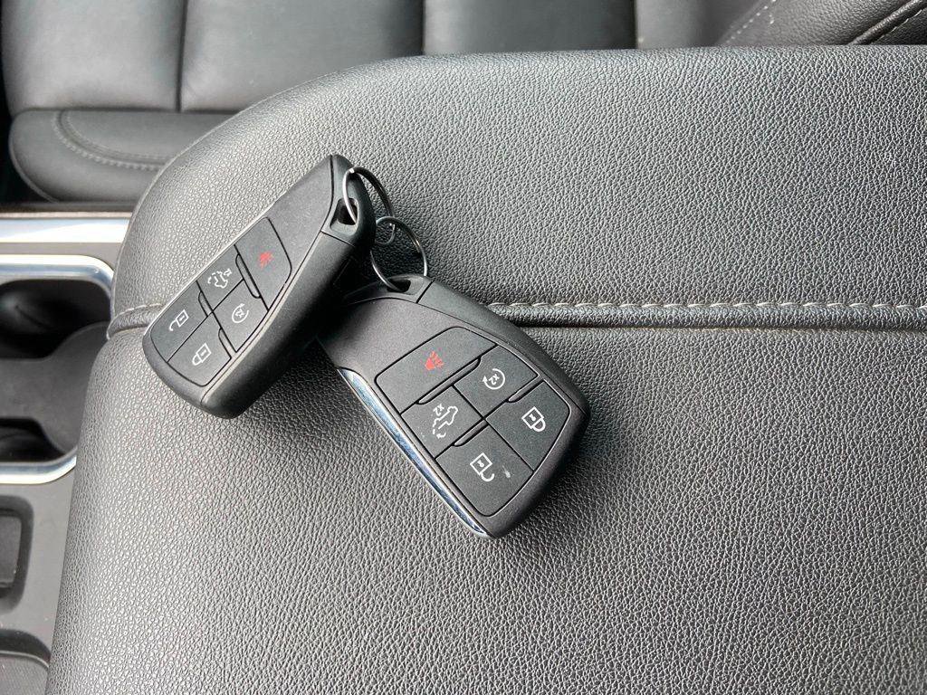 Used 2025 Chevrolet Silverado 1500 RST w/ Redline Edition image 35