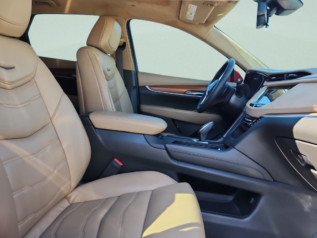 Used 2017 Cadillac XT5 Platinum AWD/4WD image 20