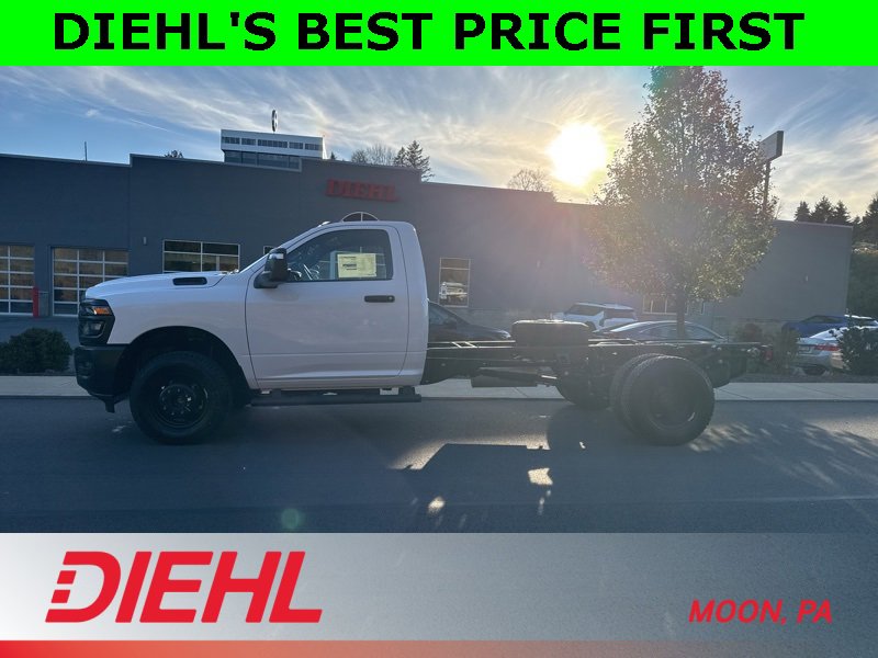 New 2026 RAM 3500 Tradesman image 4