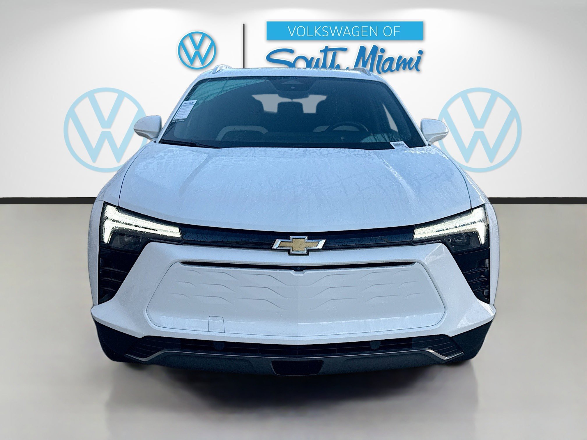 Used 2024 Chevrolet Blazer EV LT image 2