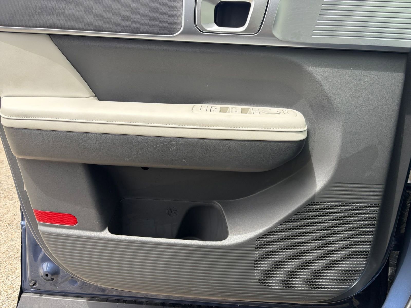 Used 2025 Hyundai Santa Fe SEL FWD image 18