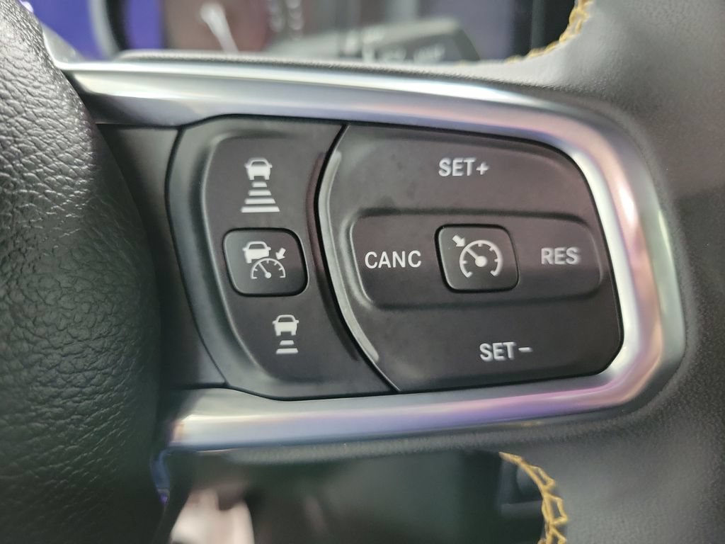 Used 2024 Jeep Wrangler Unlimited Sahara AWD/4WD image 36
