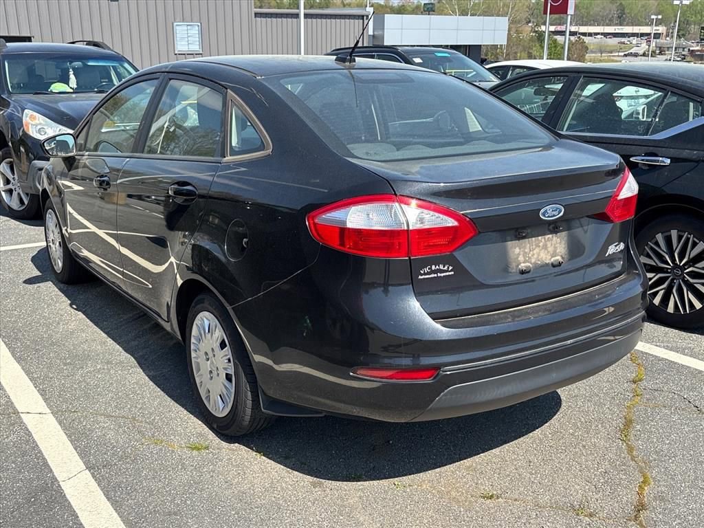 Used 2014 Ford Fiesta S image 9