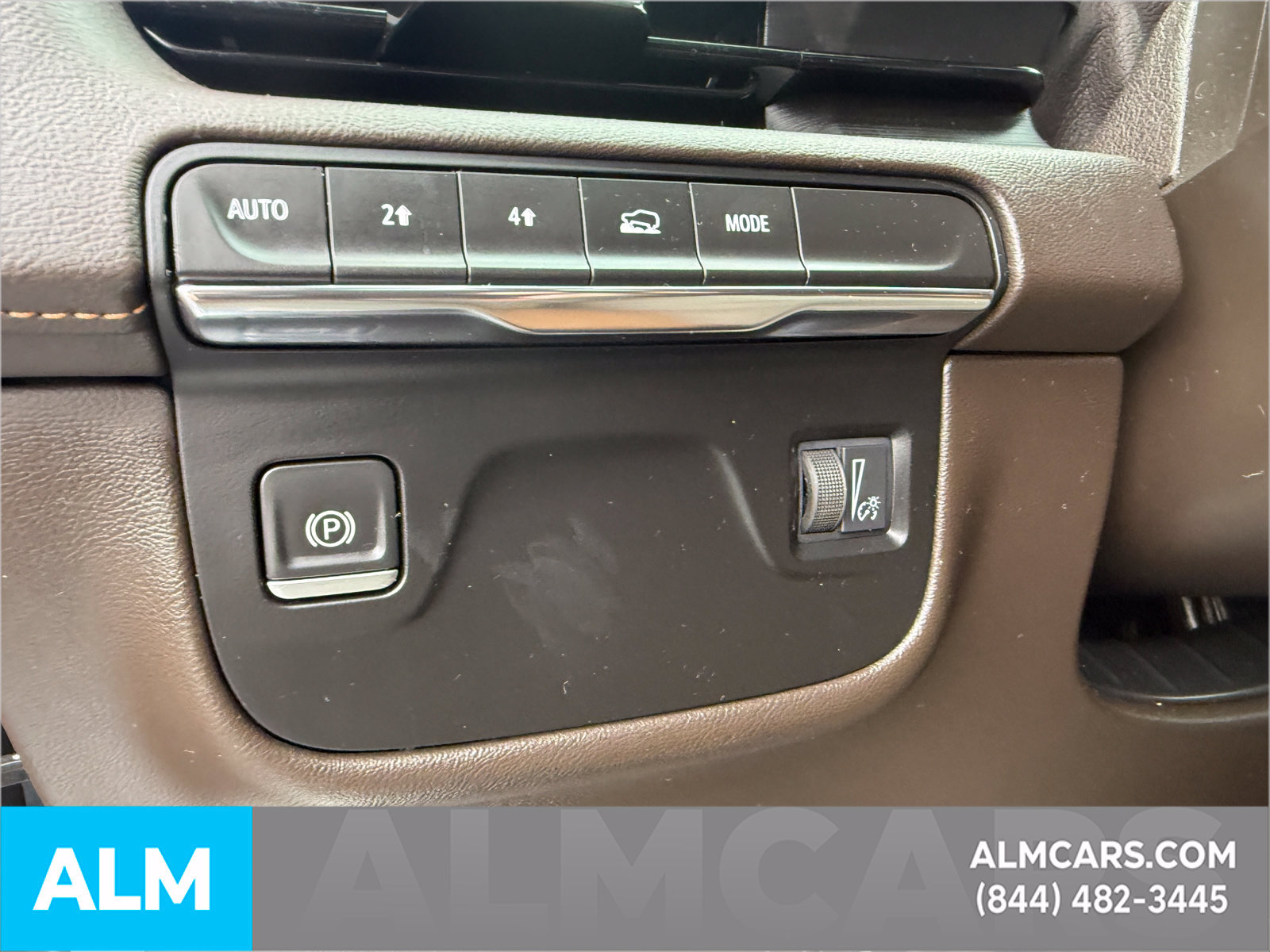 Used 2022 Cadillac Escalade Premium Luxury AWD/4WD image 30