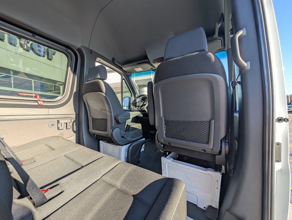 Used 2024 Mercedes-Benz Sprinter 2500 image 19