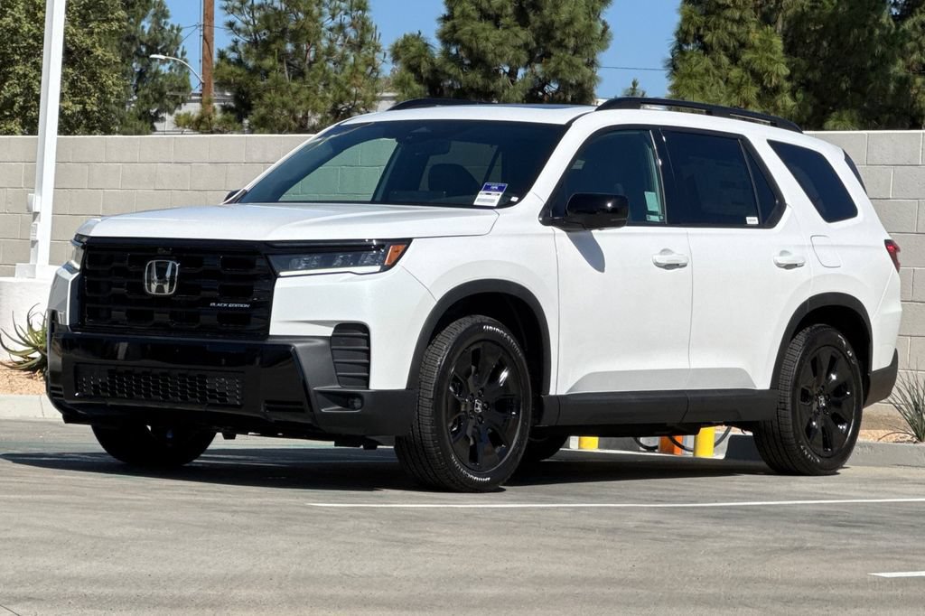 New 2026 Honda Pilot Black Edition image 8