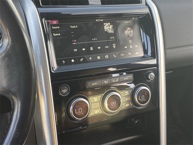 Used 2017 Land Rover Discovery HSE image 13