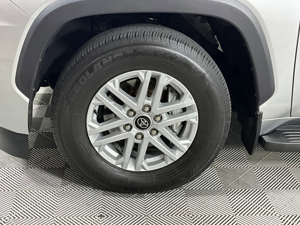 Used 2023 Toyota Sequoia SR5 w/ SR5 Premium Package AWD/4WD image 30