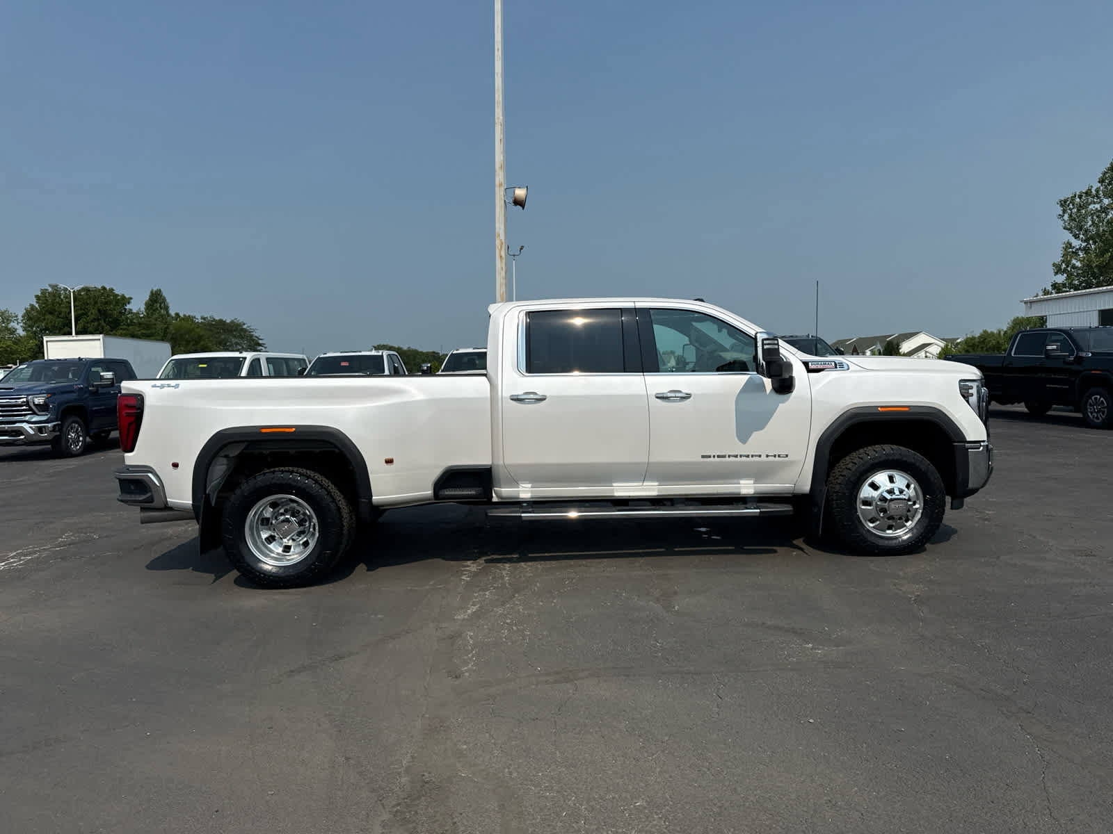 Certified 2024 GMC Sierra 3500 SLT w/ SLT Premium Package AWD/4WD image 6
