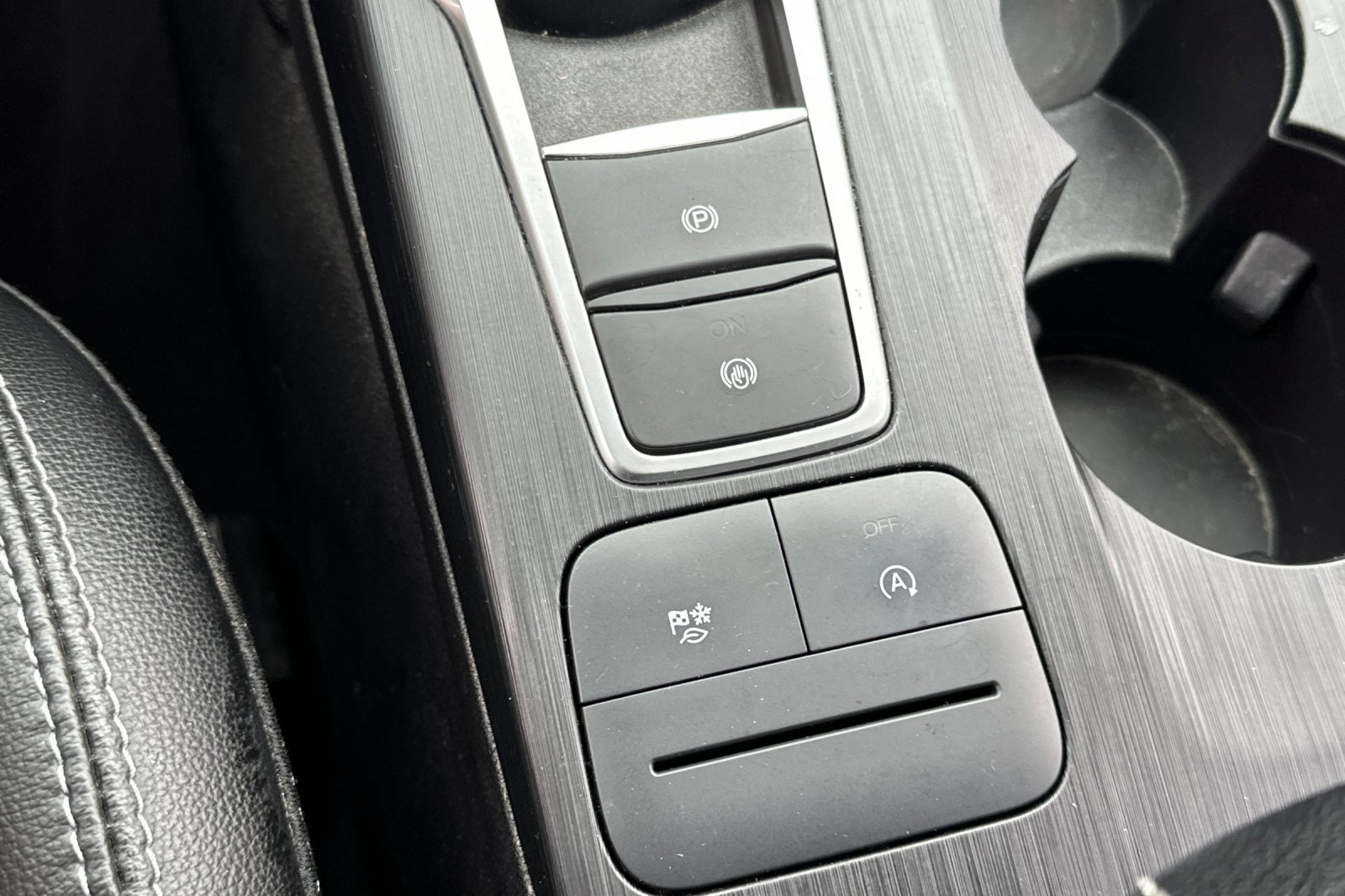 Used 2022 Ford Escape SEL FWD image 28