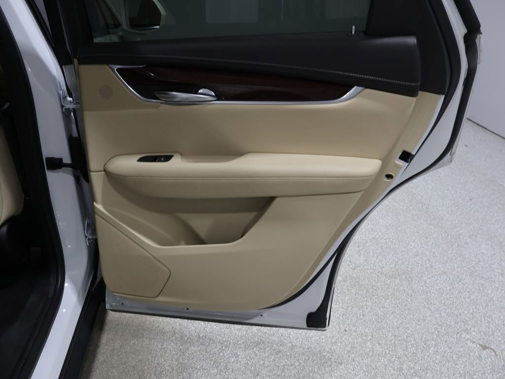 Used 2019 Cadillac XT5 Luxury image 28