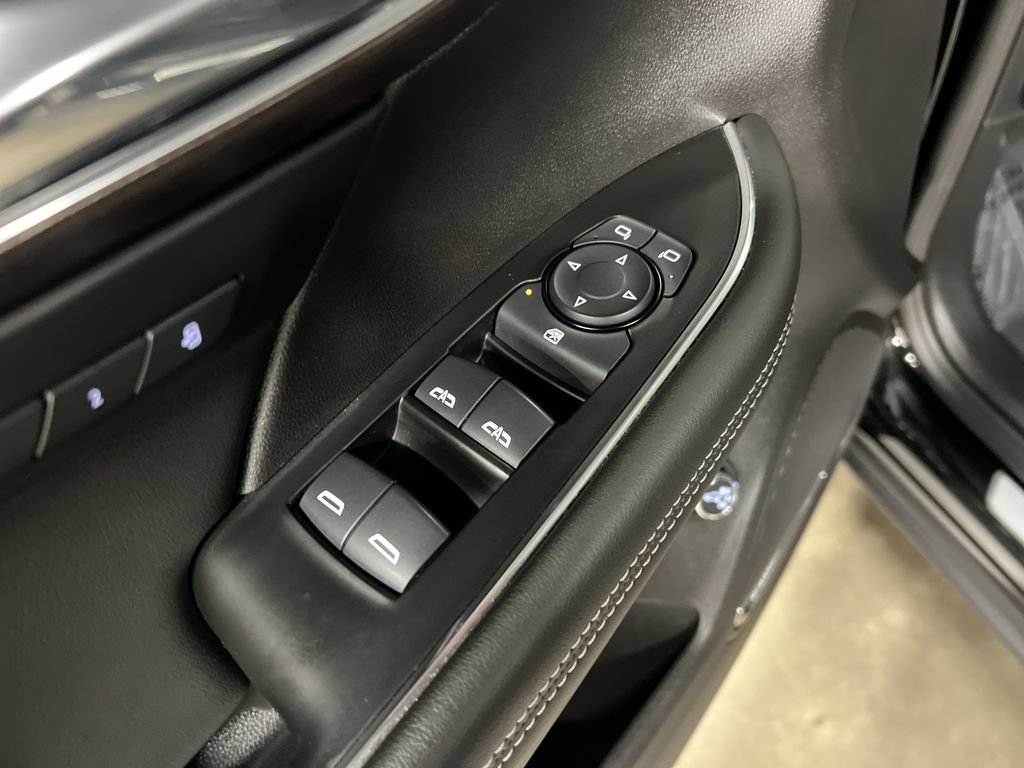 Certified 2023 Buick Envision Avenir AWD/4WD image 16