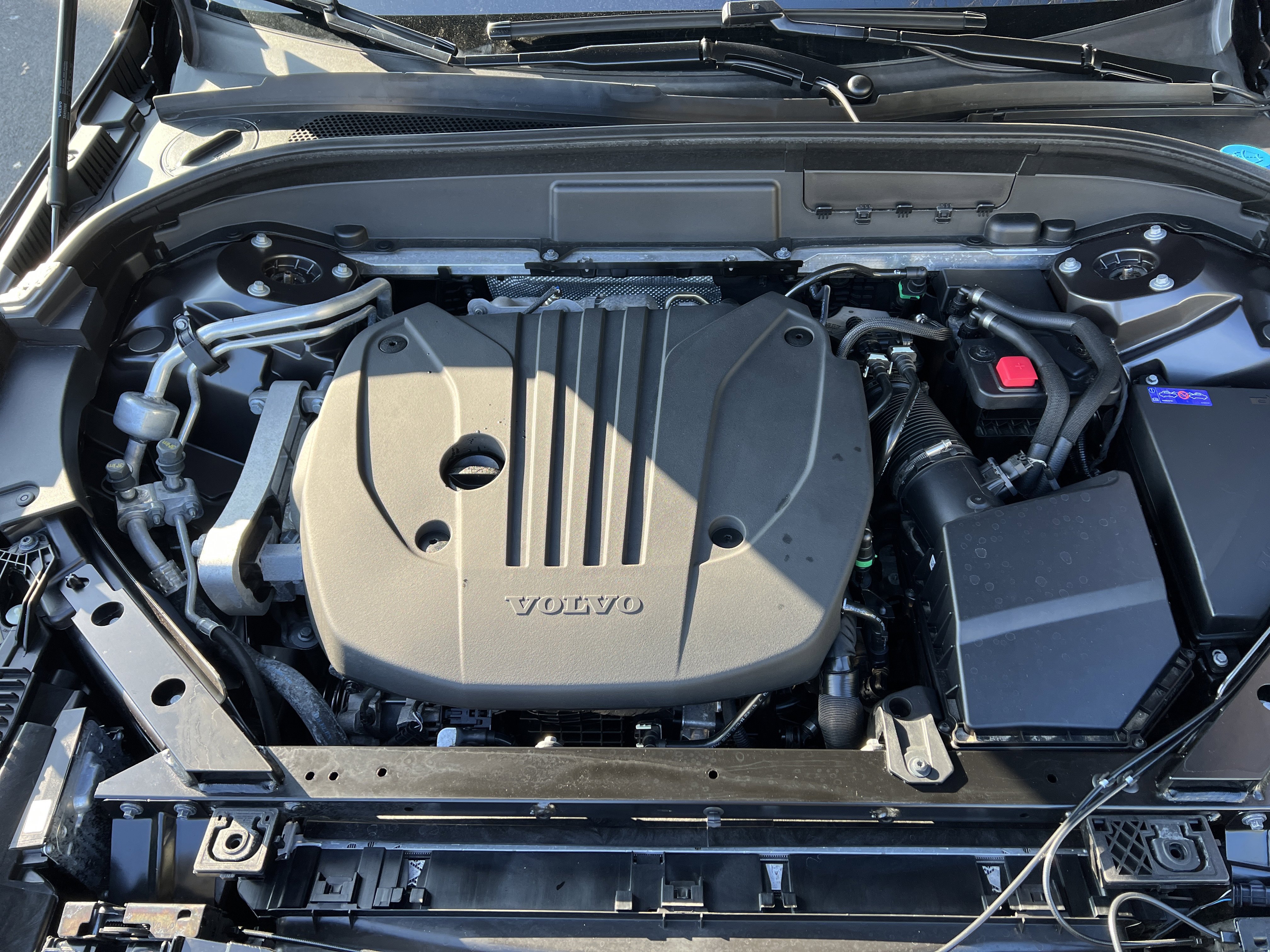 Used 2025 Volvo XC60 B5 Plus w/ Climate Package image 34