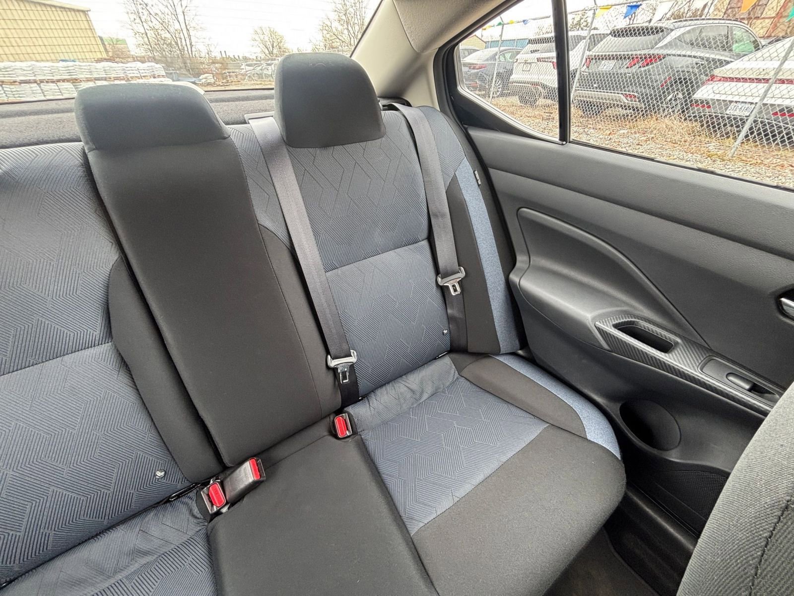 Used 2025 Nissan Versa SV image 37