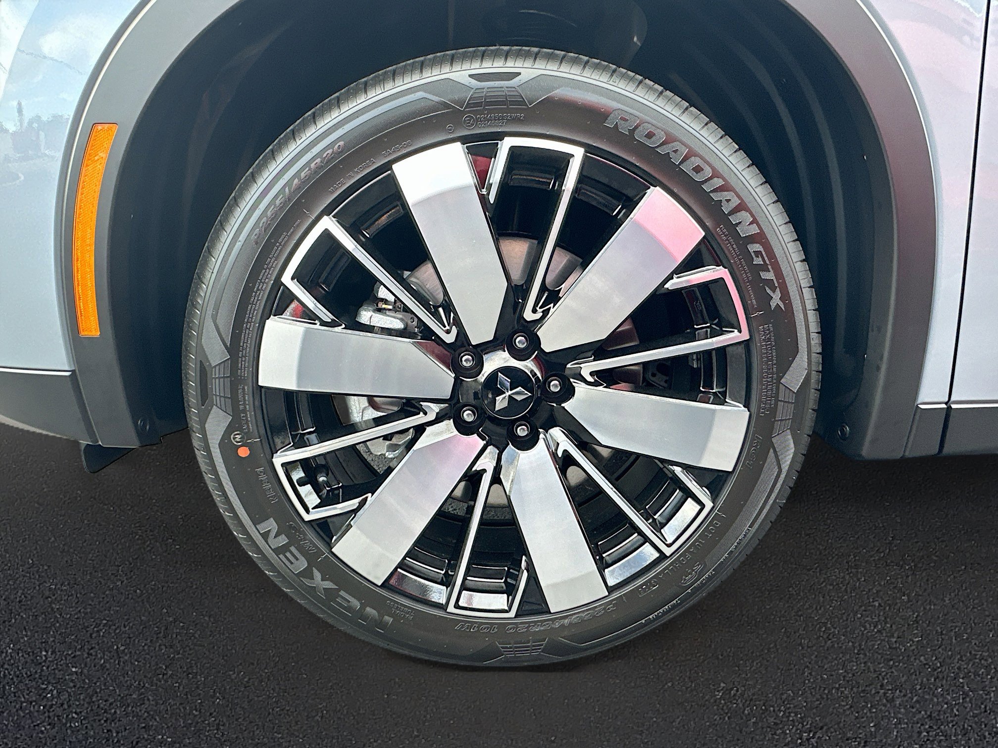 New 2026 Mitsubishi Outlander SE image 21