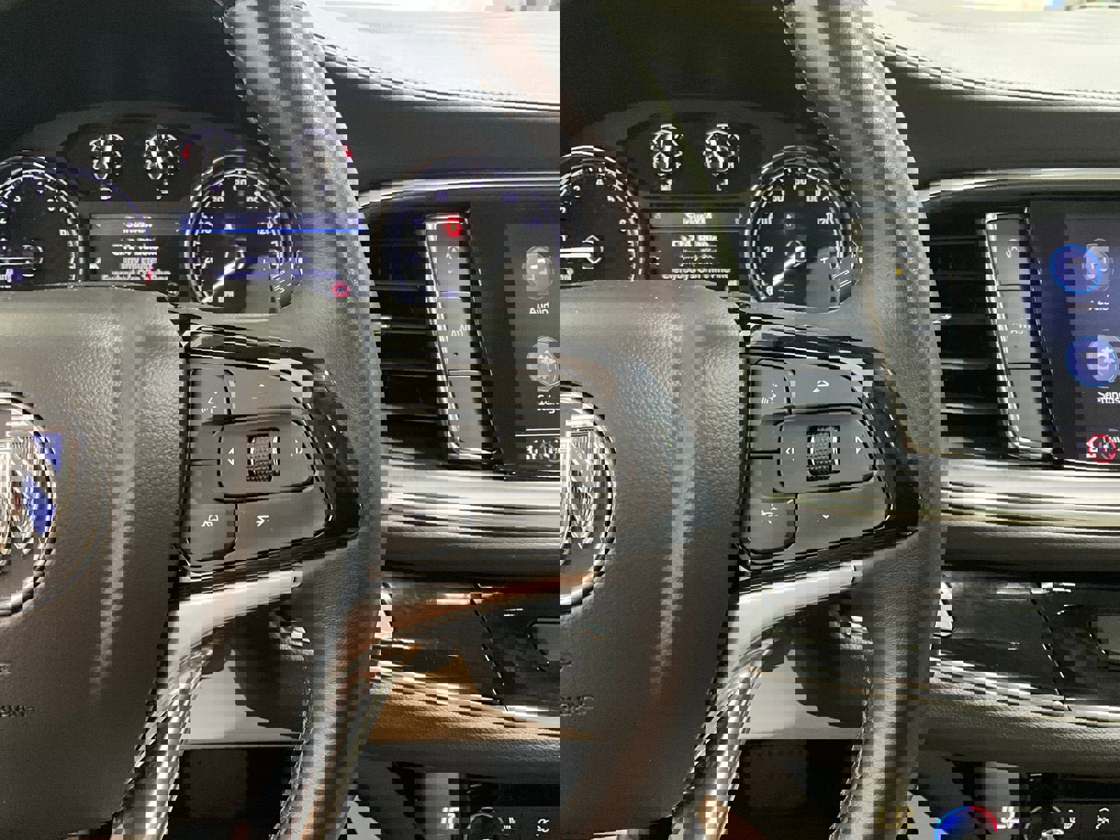 Used 2023 Buick Enclave Essence w/ Experience Buick Package image 15