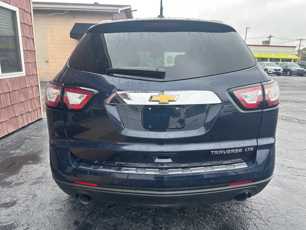 Used 2016 Chevrolet Traverse LTZ FWD image 4