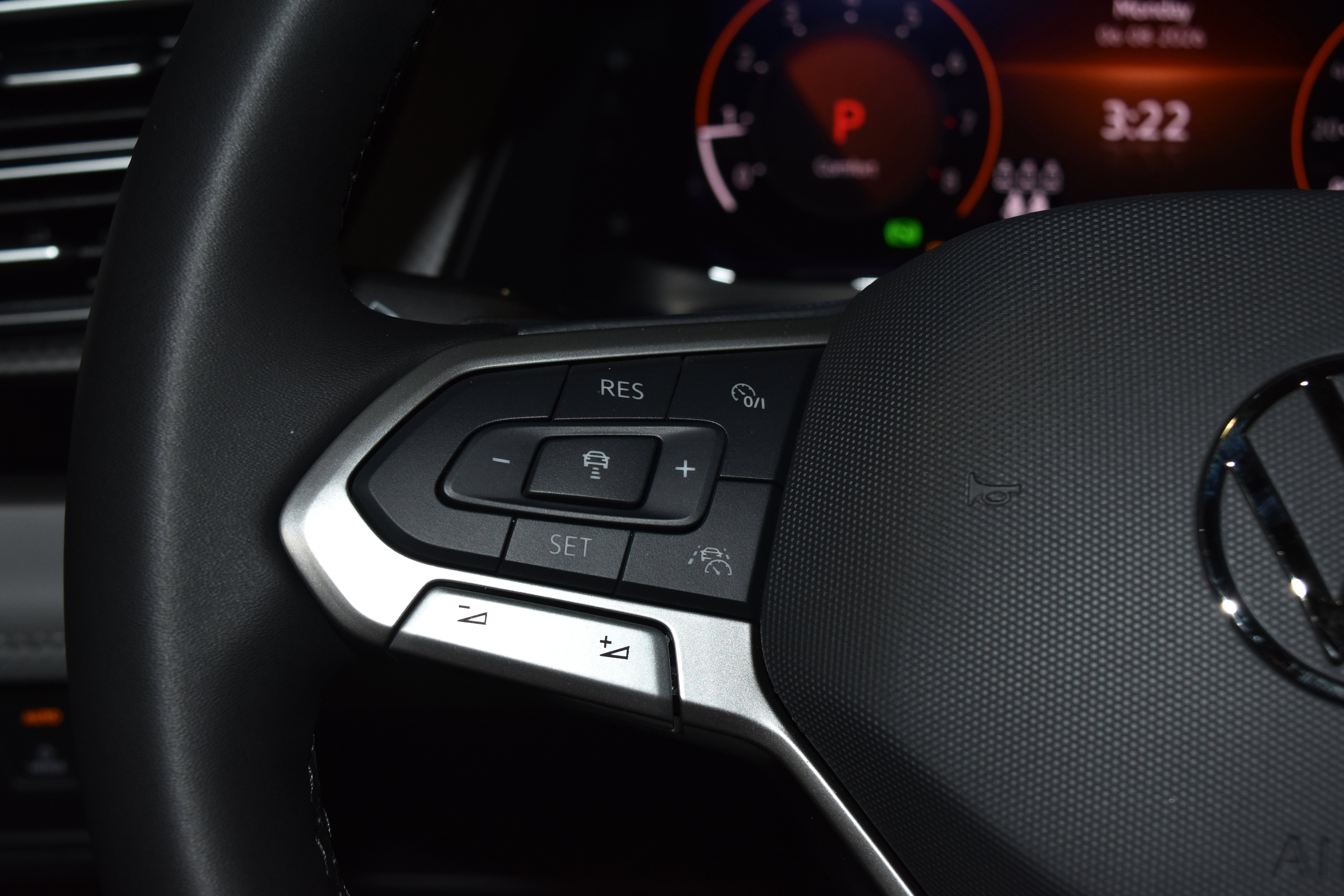 New 2026 Volkswagen Atlas Peak Edition AWD/4WD image 7