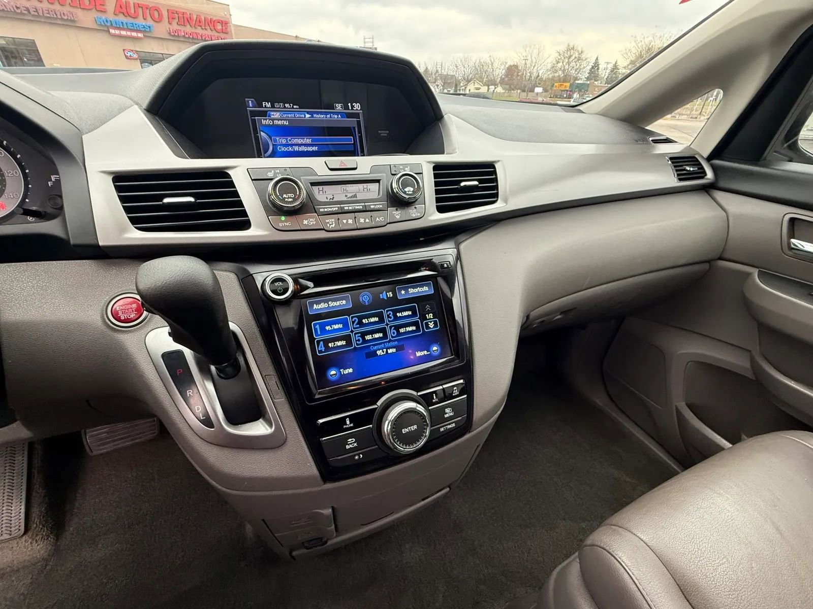 Used 2016 Honda Odyssey EX-L image 27