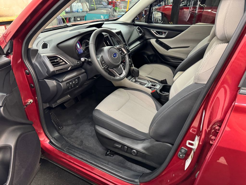 Used 2023 Subaru Forester Premium AWD/4WD image 12